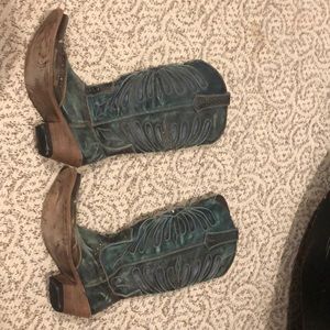 Women’s cowboy boots